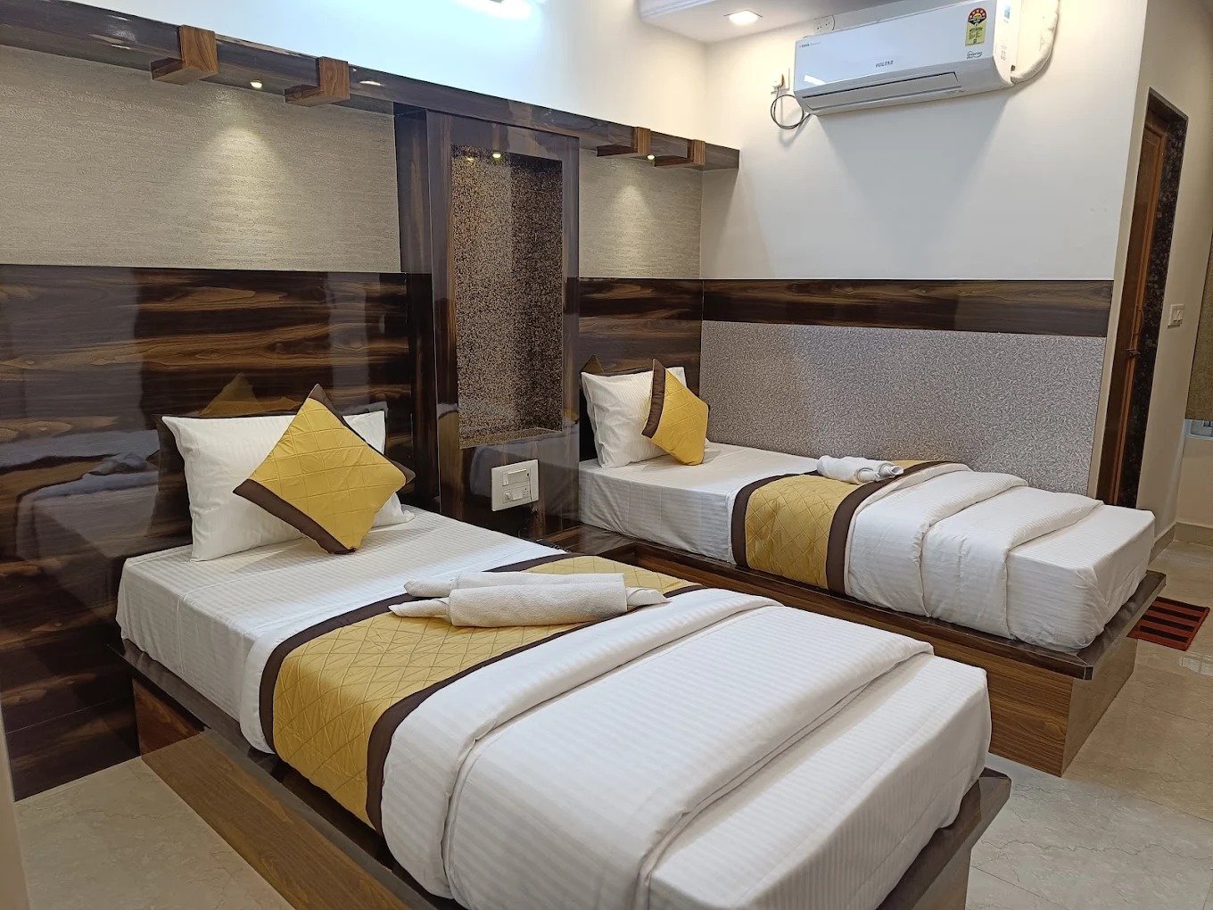 SG5 INN SUITES